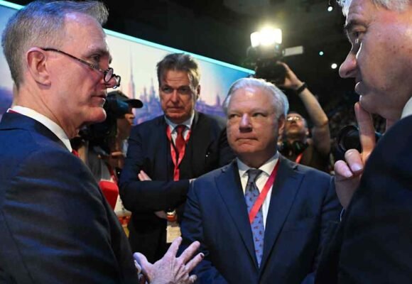Trump ballroom official held quiet Kremlin talks